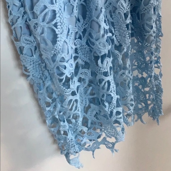 Light blue lace medium v neck dress - Picture 5 of 5